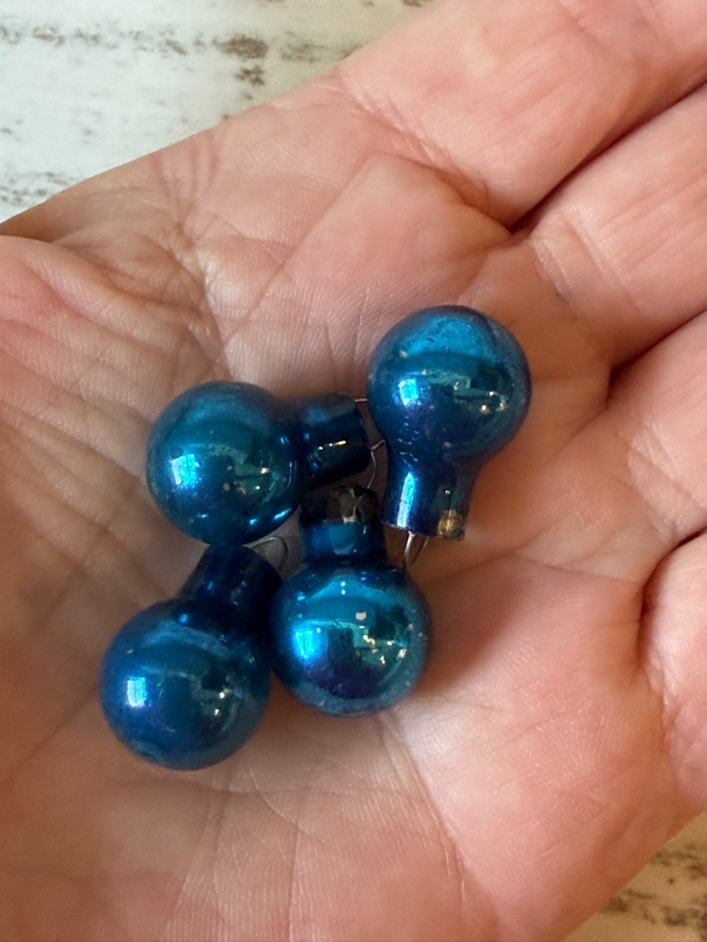 PLEASANT COMPANY American Girl Today HOLIDAY ORNAMENTS - 4 BLUE Glass BALLS Only